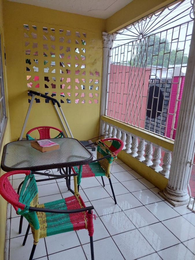 Dancehall Hostel Kingston Bagian luar foto