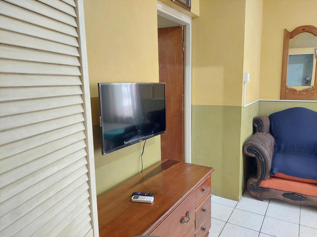 Dancehall Hostel Kingston Bagian luar foto