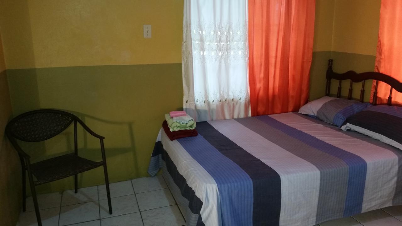 Dancehall Hostel Kingston Bagian luar foto