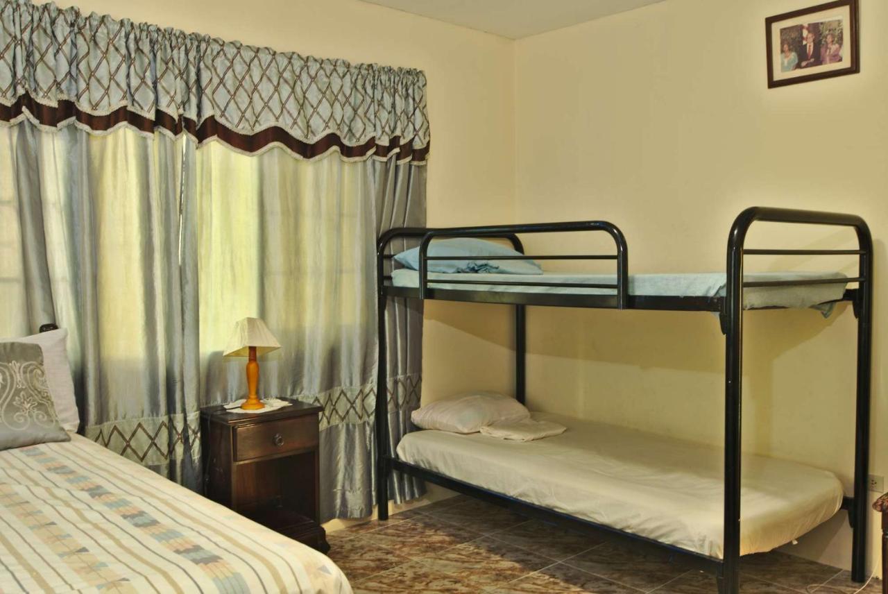 Dancehall Hostel Kingston Bagian luar foto