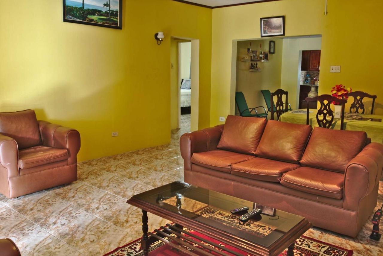 Dancehall Hostel Kingston Bagian luar foto
